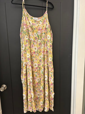 Plus floral tiered maxi dress