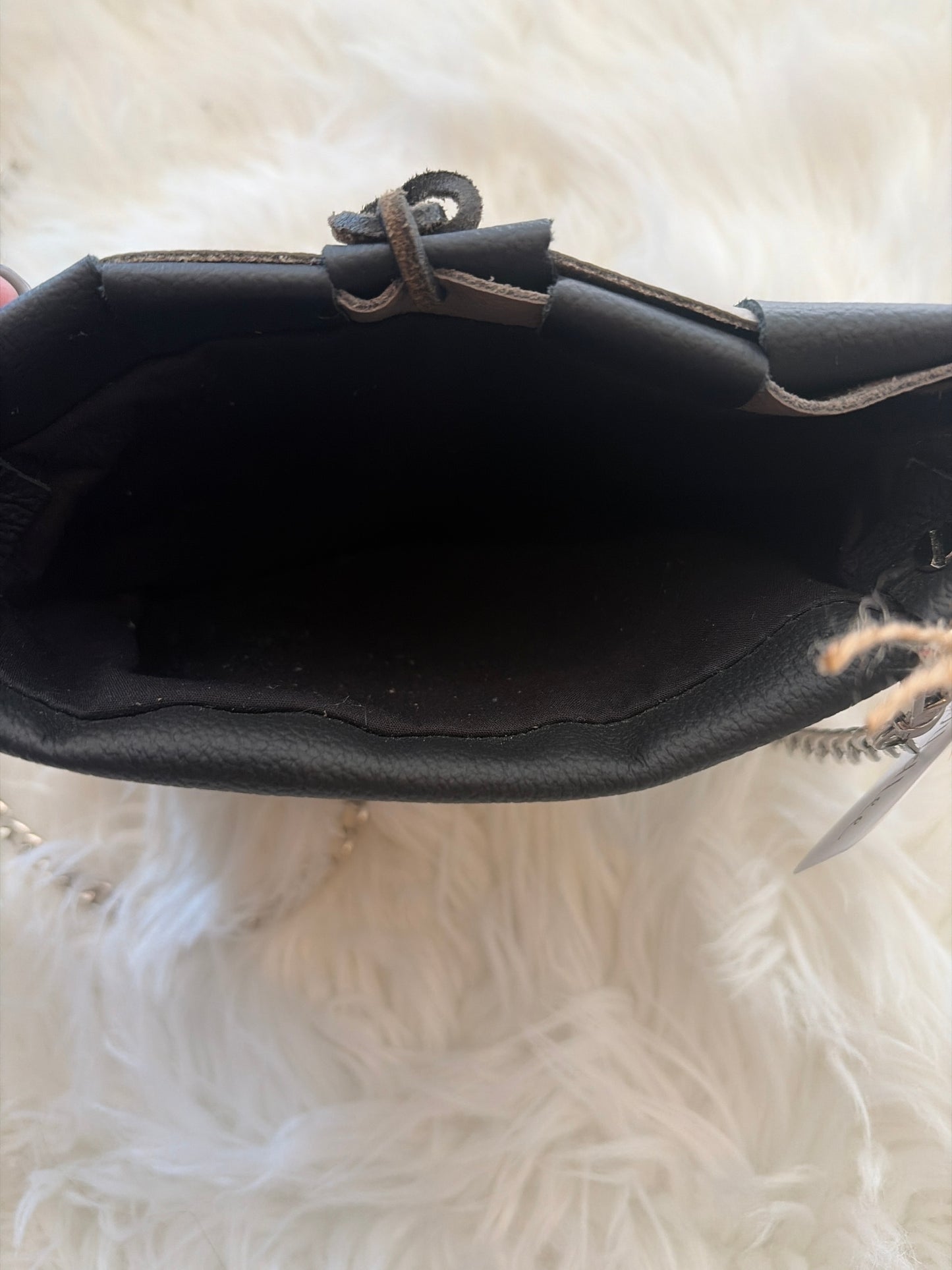 Check me Out crossbody