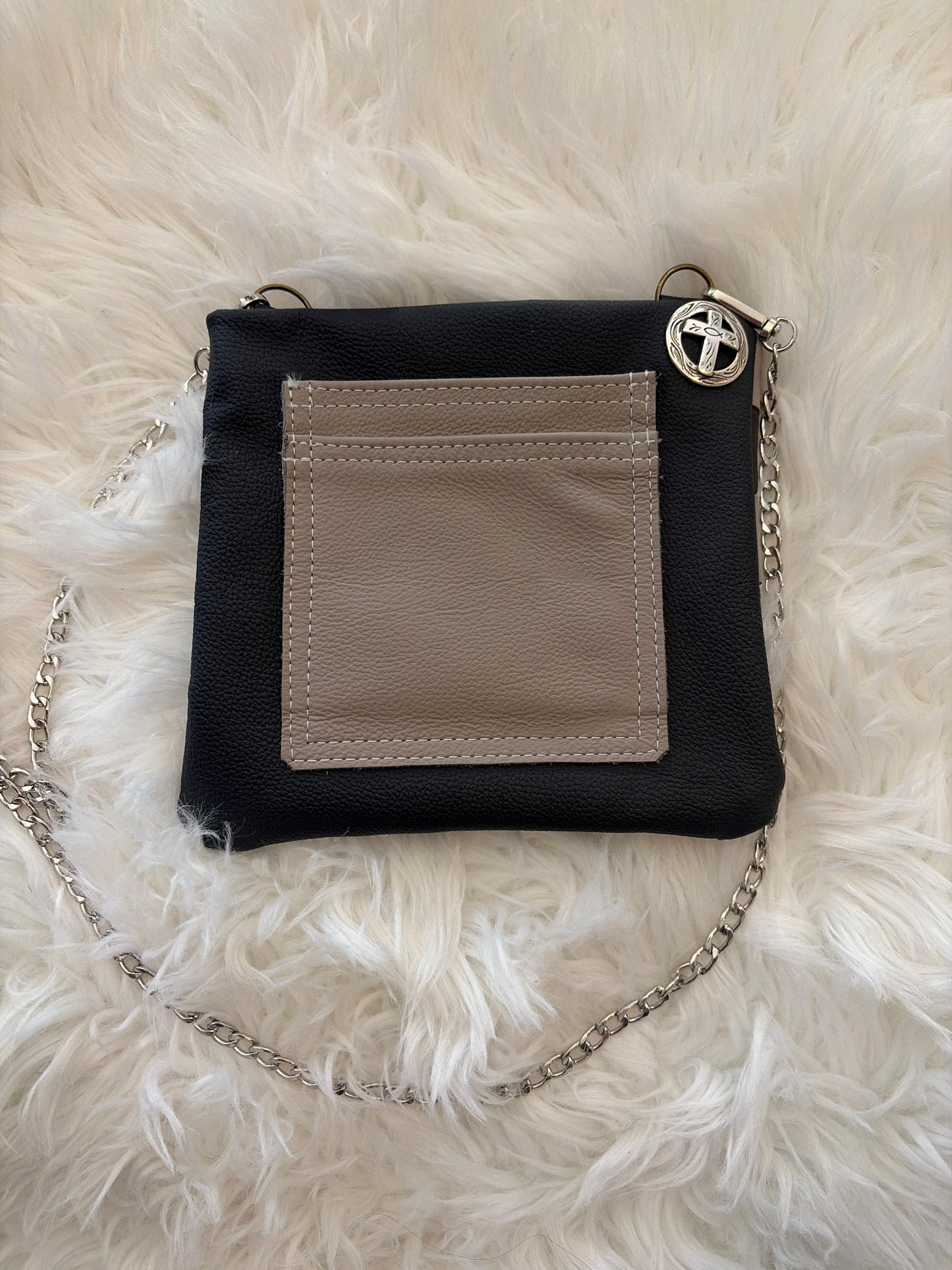 Check me Out crossbody