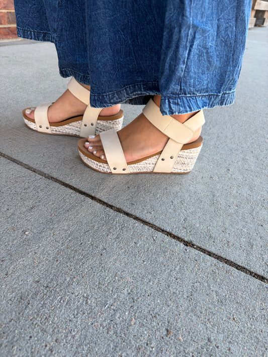 Abby Very G Wedge