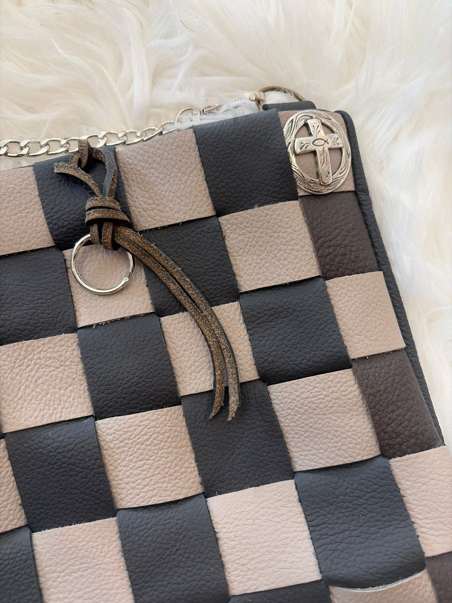 Check me Out crossbody