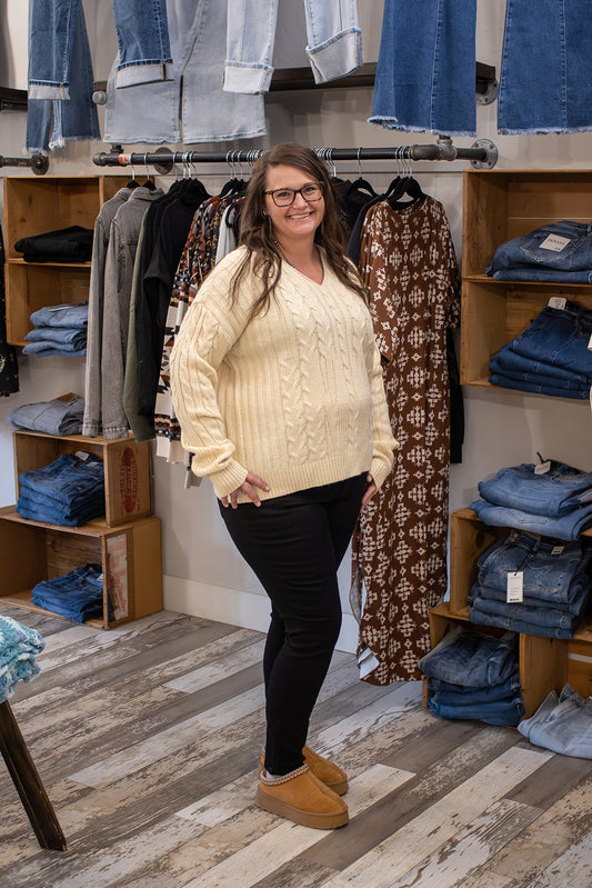 Cream Cable Knit Sweater (Reg & Plus)